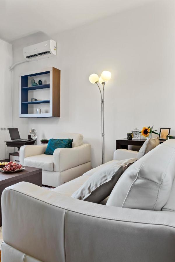 City Vibes Apartment บูคาเรสต์ ภายนอก รูปภาพ